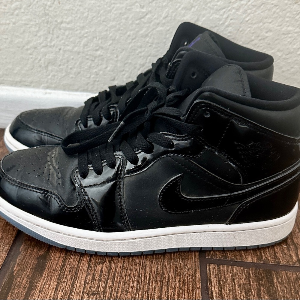 Nike Women's Black Sneakers